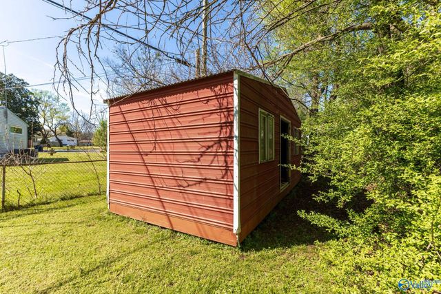 2916 Holiday Drive SW, Huntsville, AL 35805