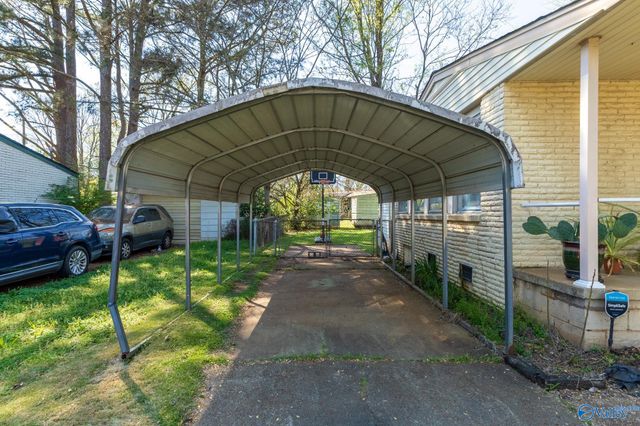 2916 Holiday Drive SW, Huntsville, AL 35805