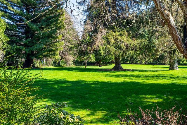 8550 Rogue River Highway, Grants Pass, OR 97527