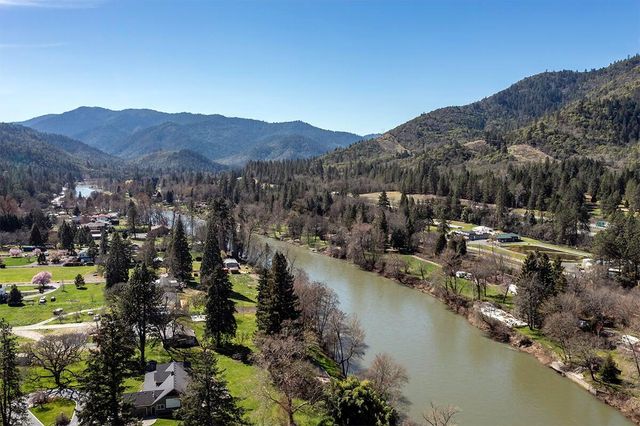 8550 Rogue River Highway, Grants Pass, OR 97527