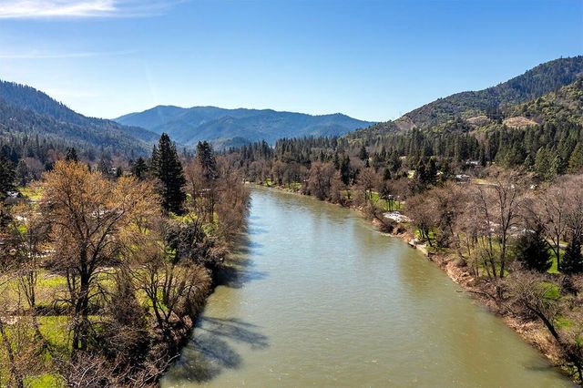 8550 Rogue River Highway, Grants Pass, OR 97527
