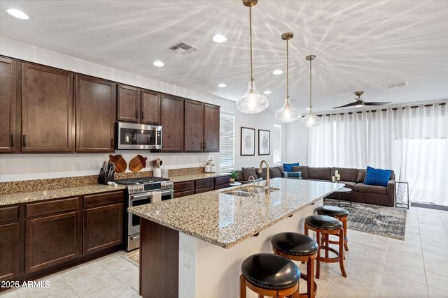 18068 W AMBER RIDGE Way, Goodyear, AZ 85338