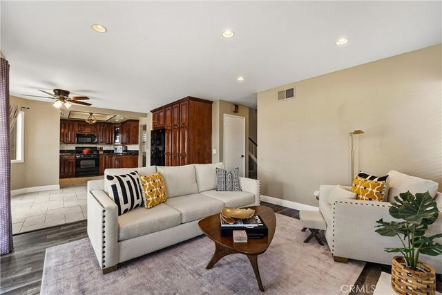 1064 Cinnamon Lane, Corona, CA 92882