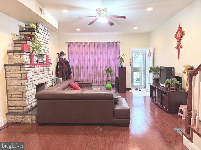 733 JACKSON ST, Philadelphia, PA 19148