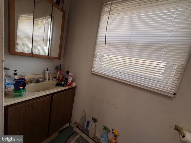 5 W CHESTNUT ST, Delmar, MD 21875