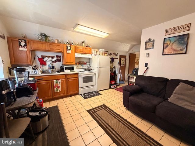 5 W CHESTNUT ST, Delmar, MD 21875