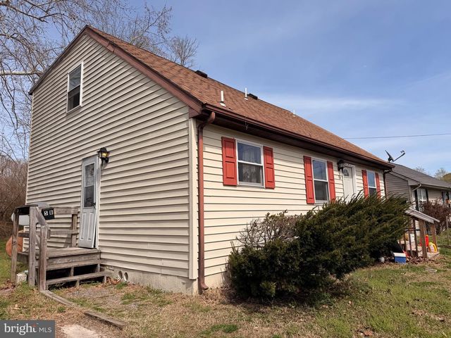 5 W CHESTNUT ST, Delmar, MD 21875