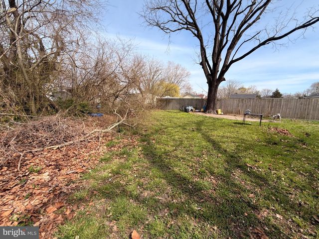 5 W CHESTNUT ST, Delmar, MD 21875