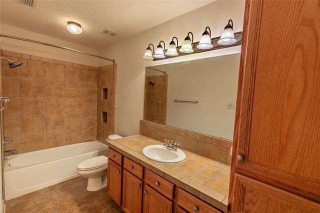 1081 Yaupon Creek Estates Drive, Columbus, TX 78934