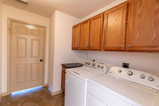 1081 Yaupon Creek Estates Drive, Columbus, TX 78934