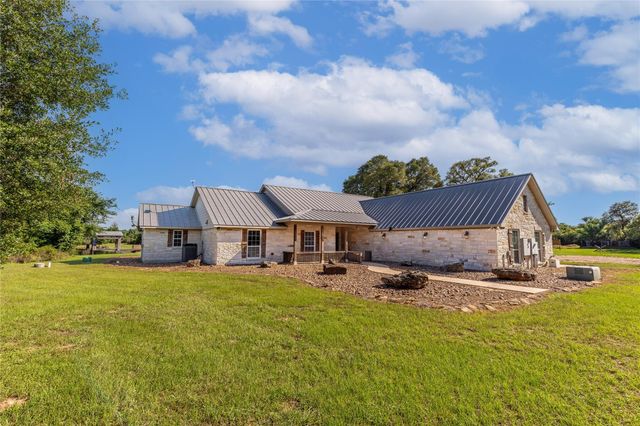 1081 Yaupon Creek Estates Drive, Columbus, TX 78934