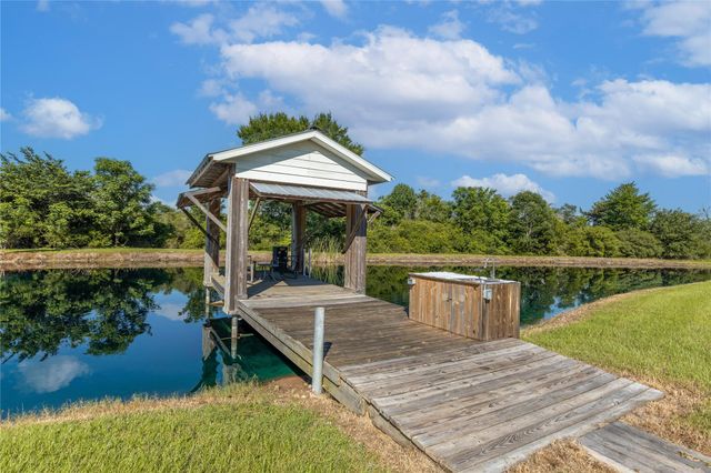 1081 Yaupon Creek Estates Drive, Columbus, TX 78934