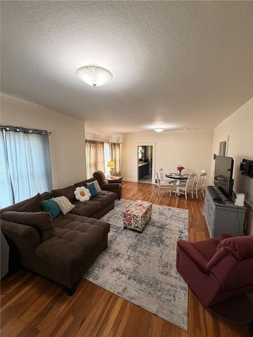 103 W Kansas Street, Pittsburg, KS 66762