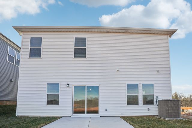 2396 Woodmeadow Dr, Clarksville, TN 37043