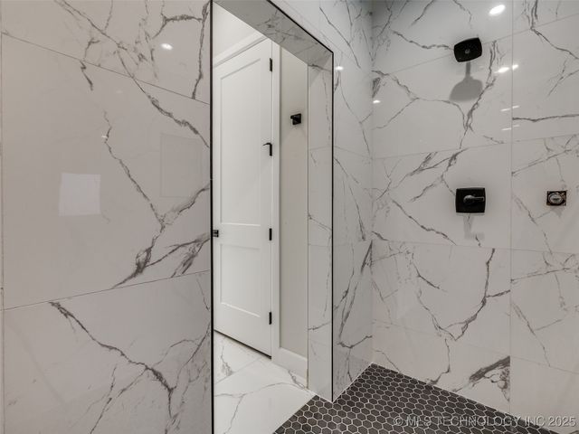 3211 E 169th Street S, Bixby, OK 74008