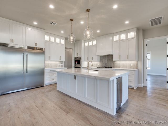 3211 E 169th Street S, Bixby, OK 74008