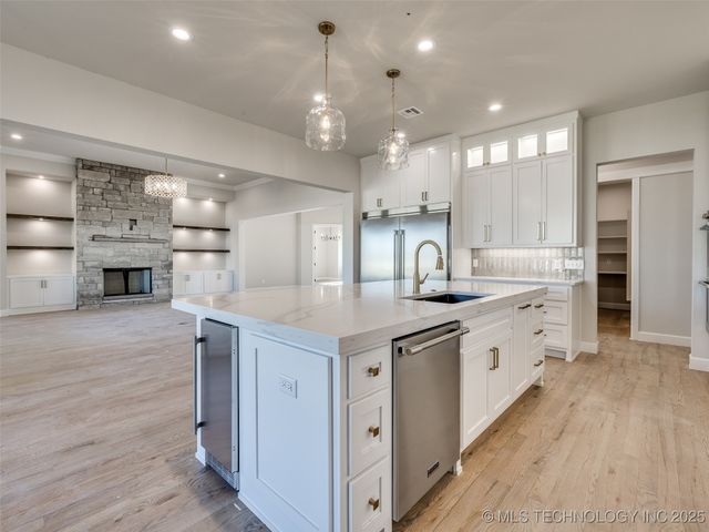 3211 E 169th Street S, Bixby, OK 74008