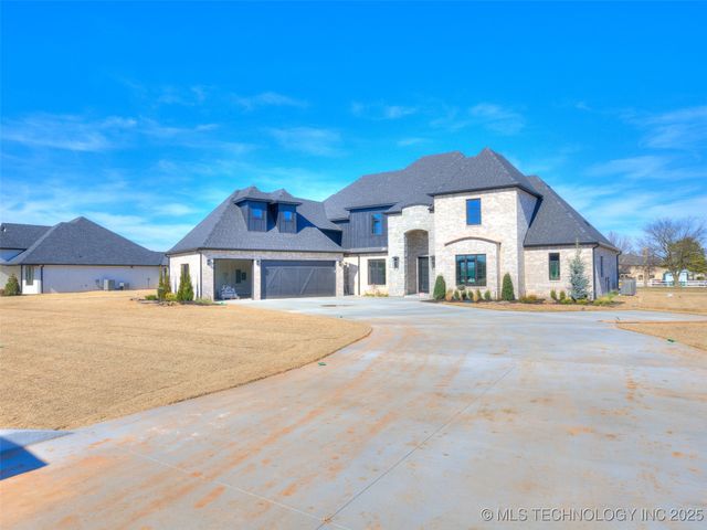 3211 E 169th Street S, Bixby, OK 74008