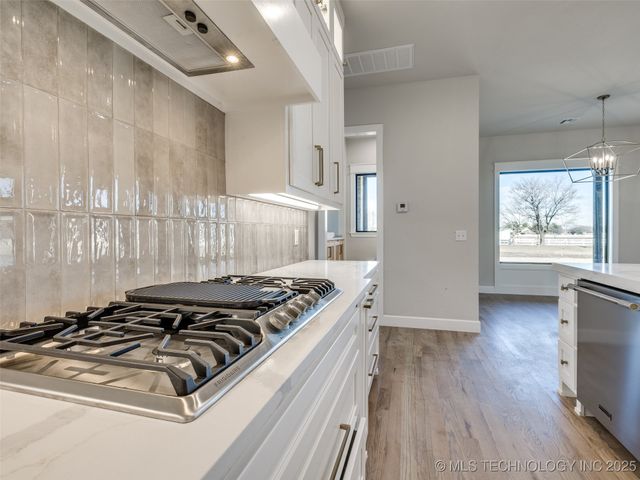 3211 E 169th Street S, Bixby, OK 74008