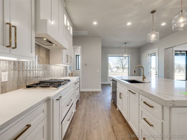 3211 E 169th Street S, Bixby, OK 74008