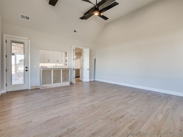 3211 E 169th Street S, Bixby, OK 74008