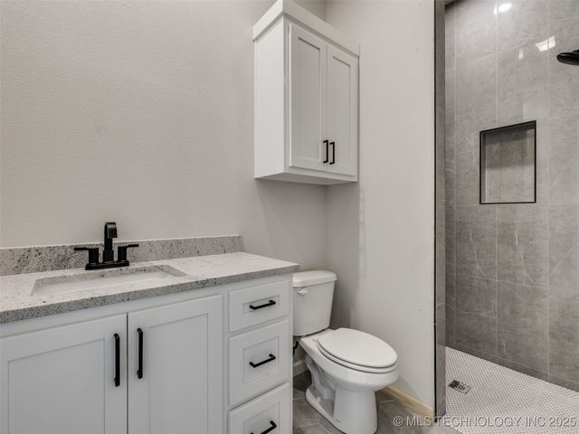 3211 E 169th Street S, Bixby, OK 74008