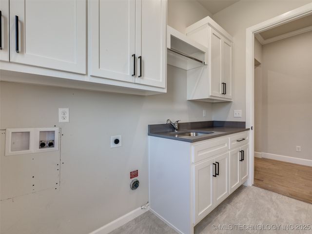 3211 E 169th Street S, Bixby, OK 74008