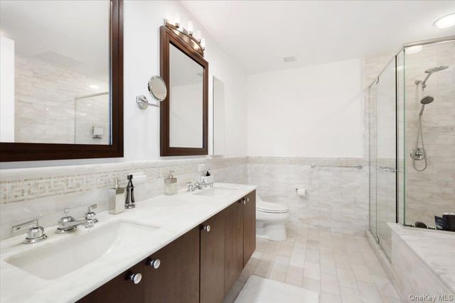 5 Renaissance Square PH 3E, White Plains, NY 10601