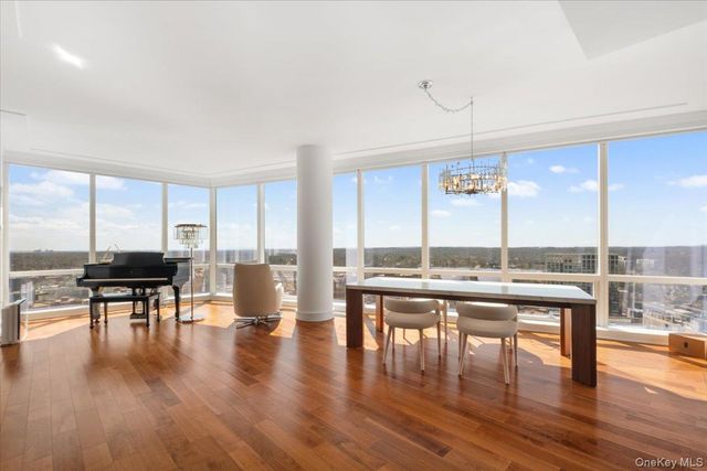5 Renaissance Square PH 3E, White Plains, NY 10601