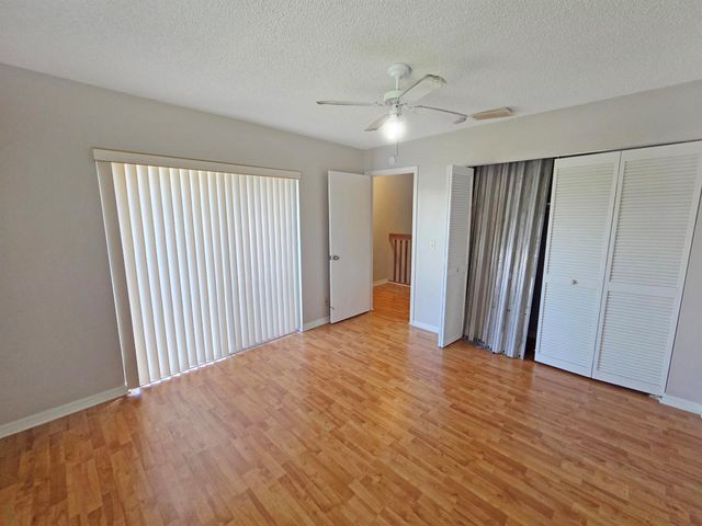 1482 N Lawnwood Circle 30-D, Fort Pierce, FL 34950