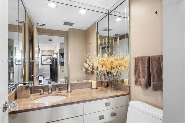 1581 Brickell Ave 107, Miami, FL 33129