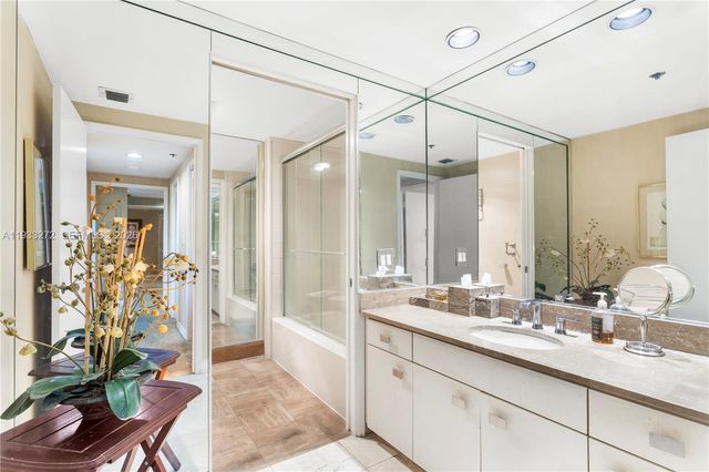 1581 Brickell Ave 107, Miami, FL 33129