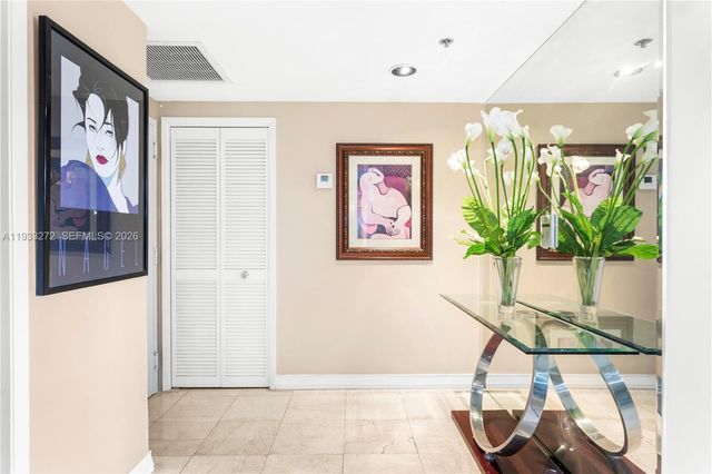 1581 Brickell Ave 107, Miami, FL 33129