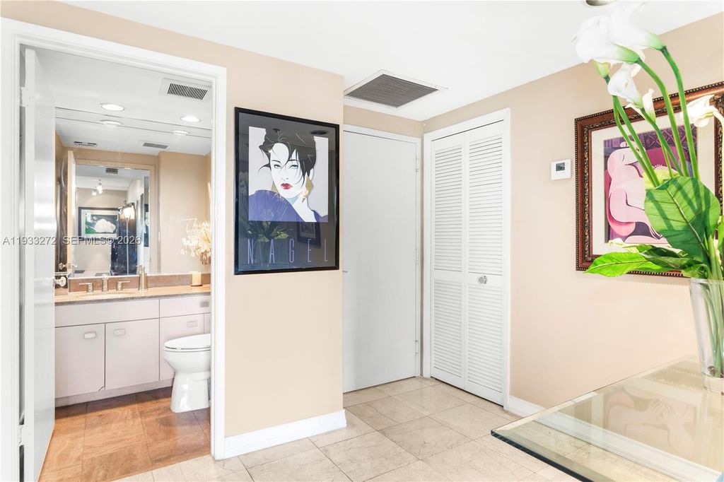 1581 Brickell Ave 107, Miami, FL 33129