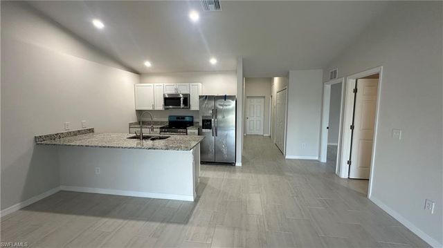 3305 SW 15th PL, Cape Coral, FL 33914