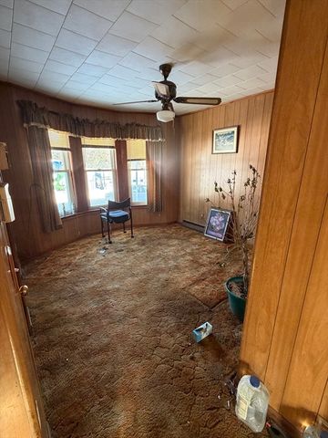 130-132 School St, Barre, MA 01074