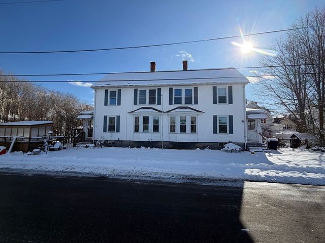 130-132 School St, Barre, MA 01074