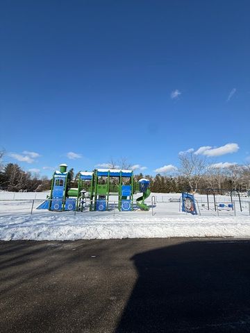 130-132 School St, Barre, MA 01074