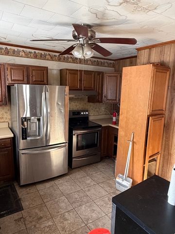 130-132 School St, Barre, MA 01074