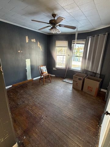 130-132 School St, Barre, MA 01074