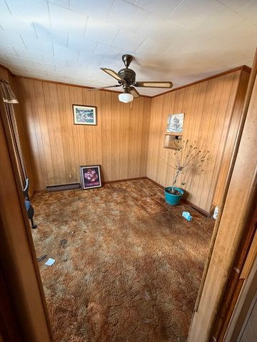 130-132 School St, Barre, MA 01074