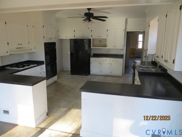 1124 Woodland Rd, Petersburg, VA 23805