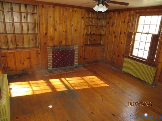 1124 Woodland Rd, Petersburg, VA 23805