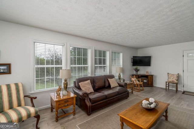 1180 Green Briar Drive, Madison, GA 30650