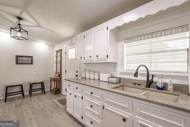 1180 Green Briar Drive, Madison, GA 30650