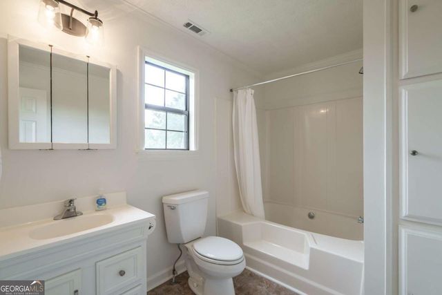 1180 Green Briar Drive, Madison, GA 30650