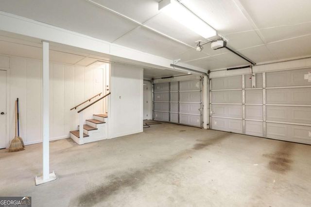 1180 Green Briar Drive, Madison, GA 30650