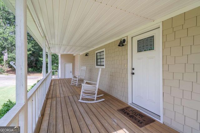 1180 Green Briar Drive, Madison, GA 30650