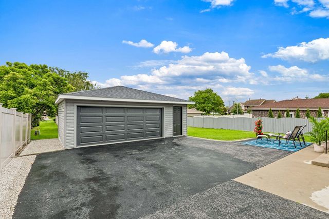 543 Victoria Lane, Wood Dale, IL 60191