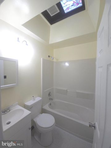 428 CROYDEN RD, Upper Darby, PA 19082